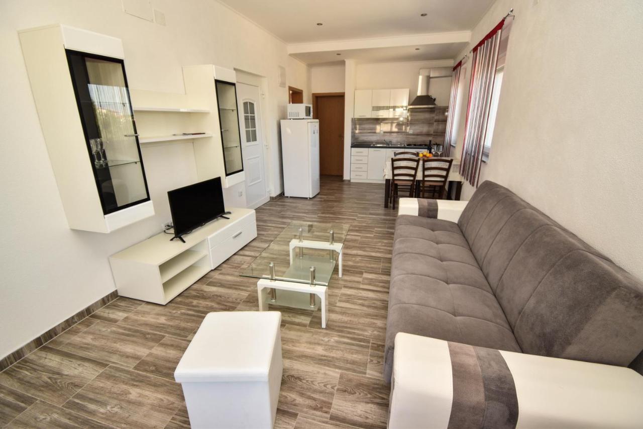 Apartment Lukic *